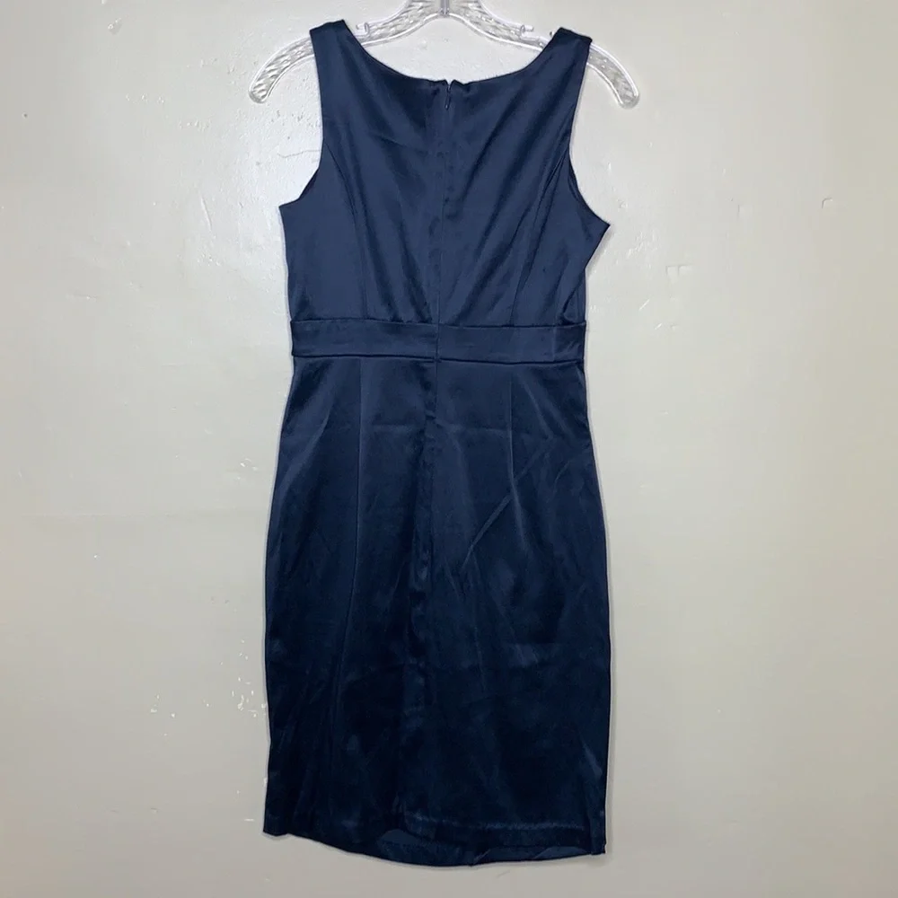 MAURICES Satinee Navy Pleated Scoop Neck Fitted Sheath Dress Size 1/2